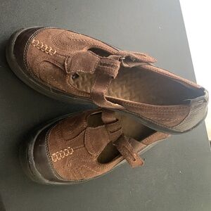 Cobbie Cuddlers Women’s 8W Mary Janes